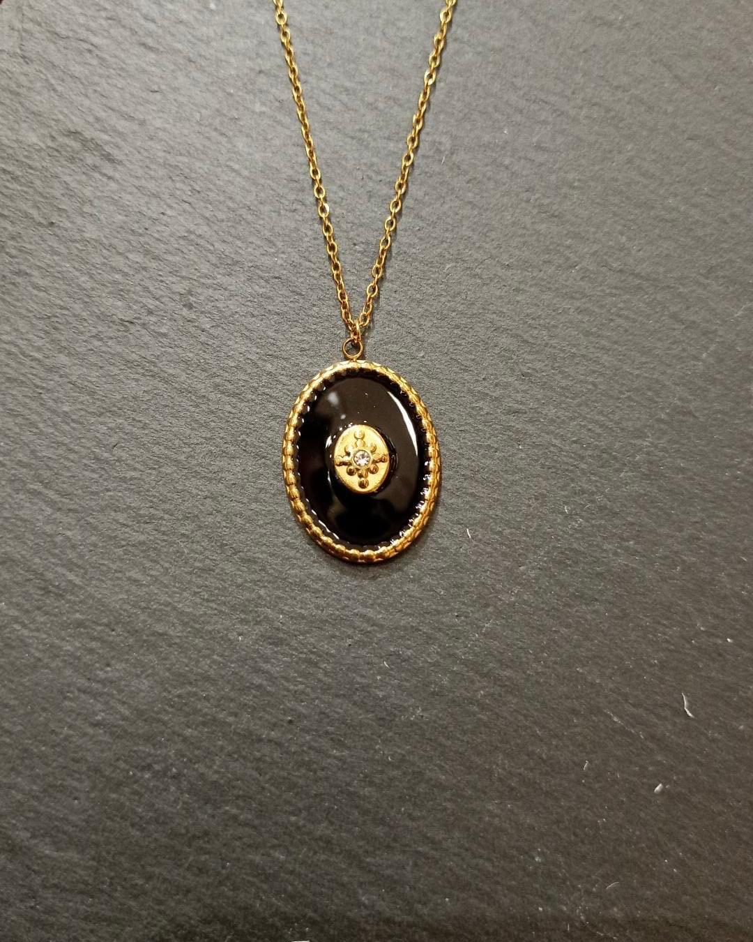 Dark Love Vintage Gold Kaplama Kolye