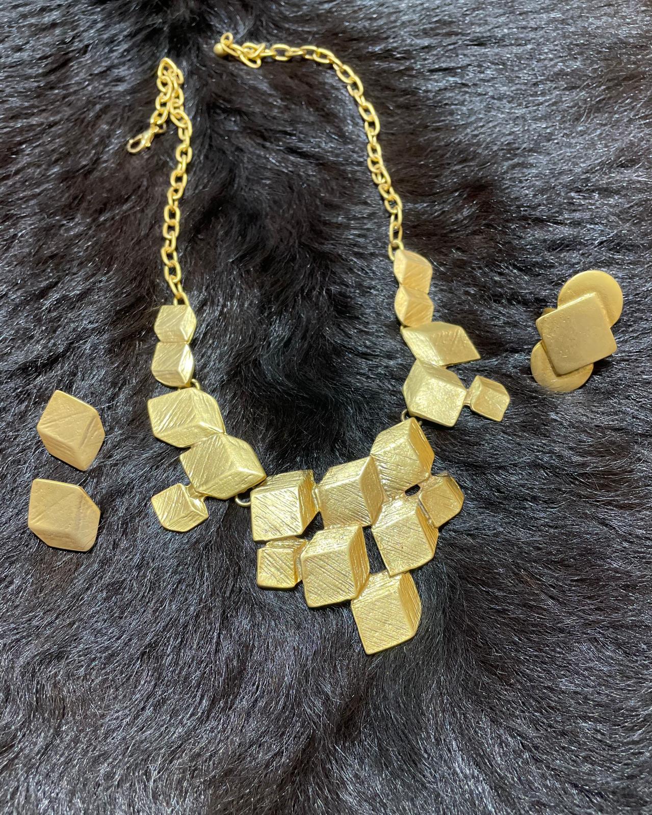 Geometrik Gold Kaplama El Yapımı Vintage Kolye